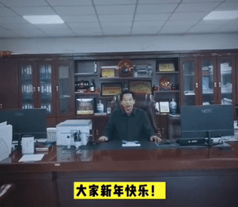 河南金橋白鴿砂輪董事長及總經(jīng)理攜集體員工給大家拜年啦！